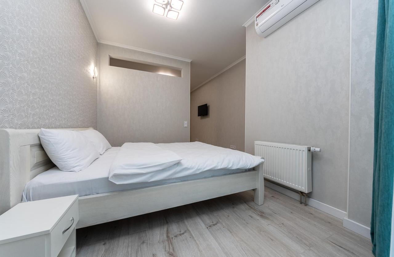 Flatrent Drahomanova 2A Apartment Kiev Exterior foto