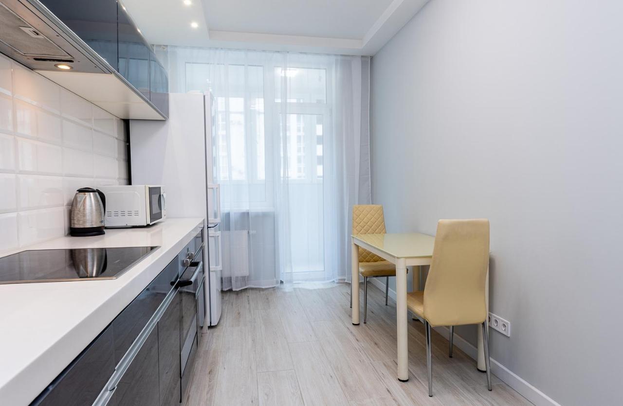 Flatrent Drahomanova 2A Apartment Kiev Exterior foto