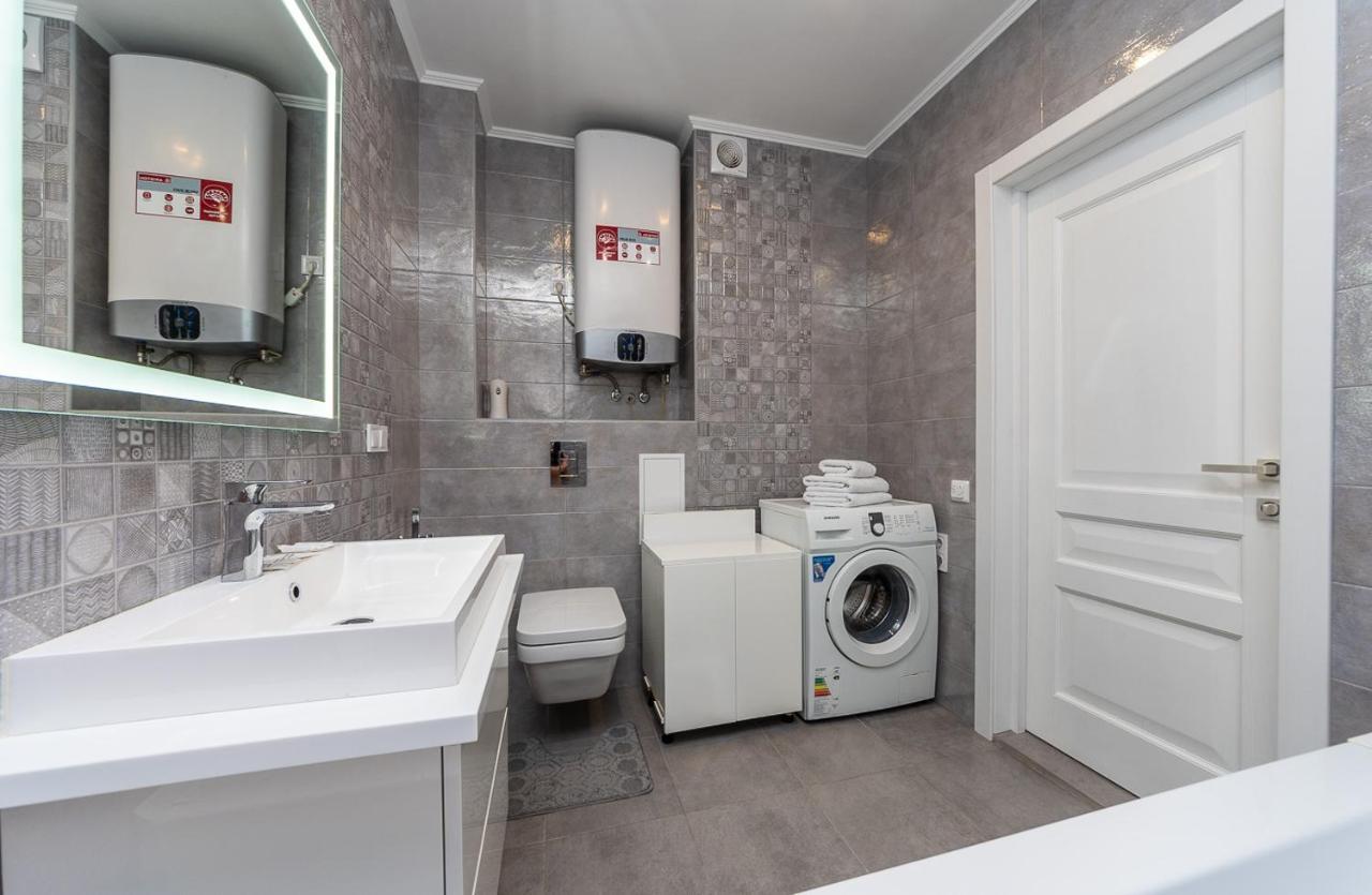 Flatrent Drahomanova 2A Apartment Kiev Exterior foto