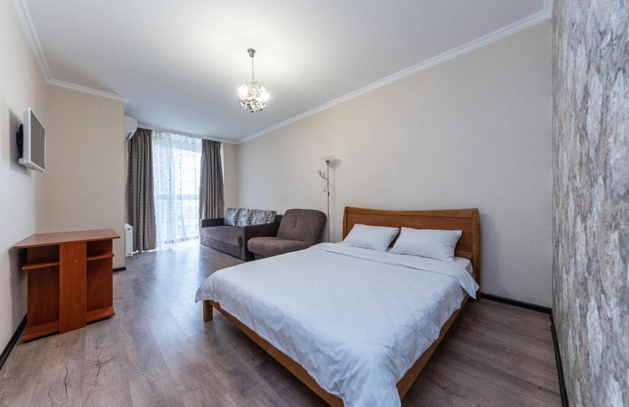 Flatrent Drahomanova 2A Apartment Kiev Exterior foto