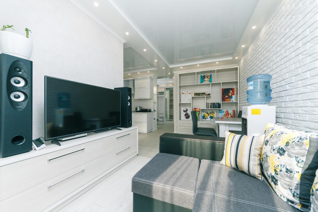Flatrent Drahomanova 2A Apartment Kiev Exterior foto